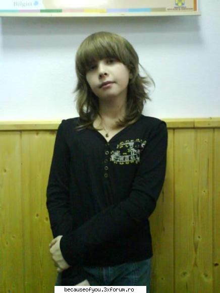 ;;~;;
poza asta?
km de anu trekut d:
mie mi se pare ca seman ;;~;;
shi asta ma everveaza -x-
urasc